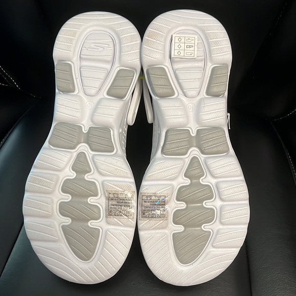 Skechers Foamies UltraGO Clogs White Women’s Size 10 - Picture 6 of 8
